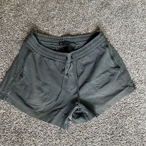 Great condition Athleta Farallon shorts